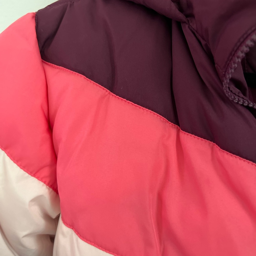 Gap girls hoodie puffer jacket size Medium. Multi colors. - Picture 6 of 14